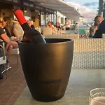 Volcano View דירה